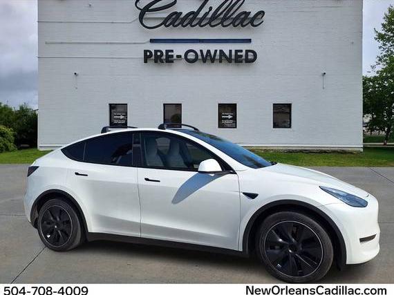 TESLA MODEL Y 2021 5YJYGDEE3MF244775 image